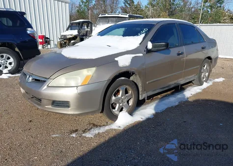 2006 Honda Accord 2.4 Vp из США, поврежденный, VIN 1HGCM56186A063060